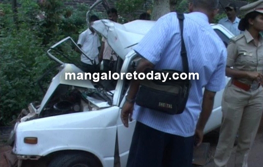 car-bus accident at Parkala near Udupi